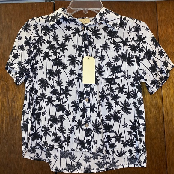 Love Notes Tops - Women’s Palm Tree button up short sleeve